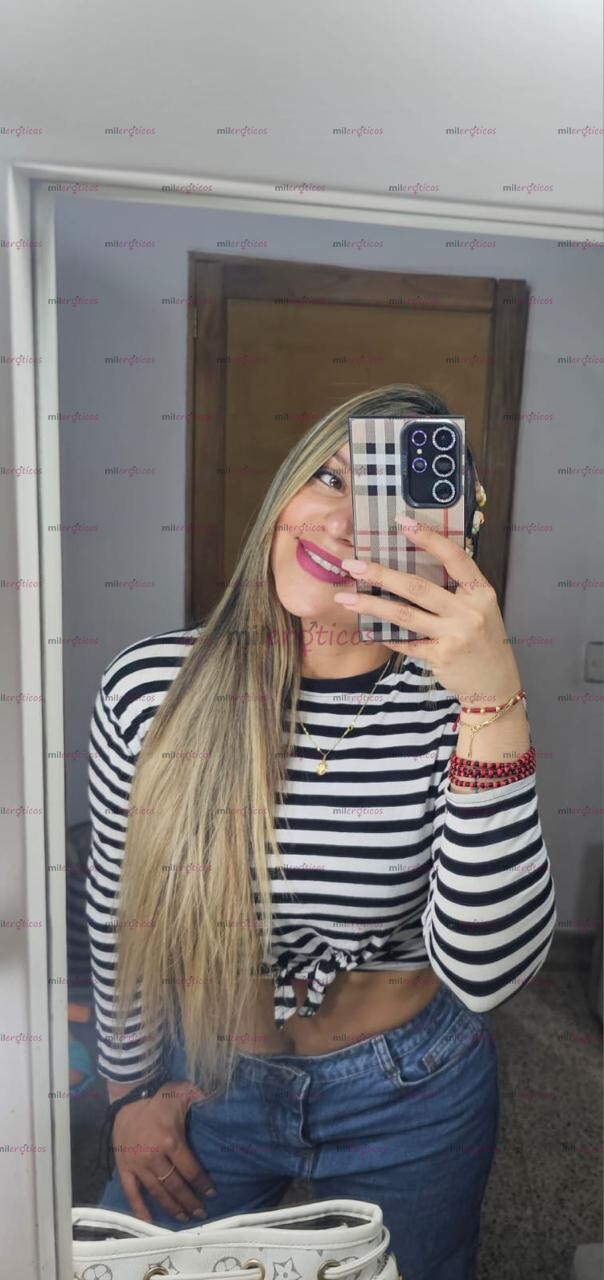 FOTOS DE HERMOSA RUBIA, RECIEN LLEGADA, FOTOS REALES TODA UNA MUÑEQUITA