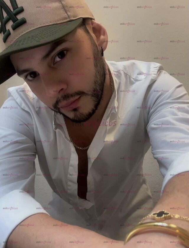 FOTOS DE CHICO DE 24 AÑOS DISPONIBLE PARA TRÍOS, MASAJES Y FANTASÍAS