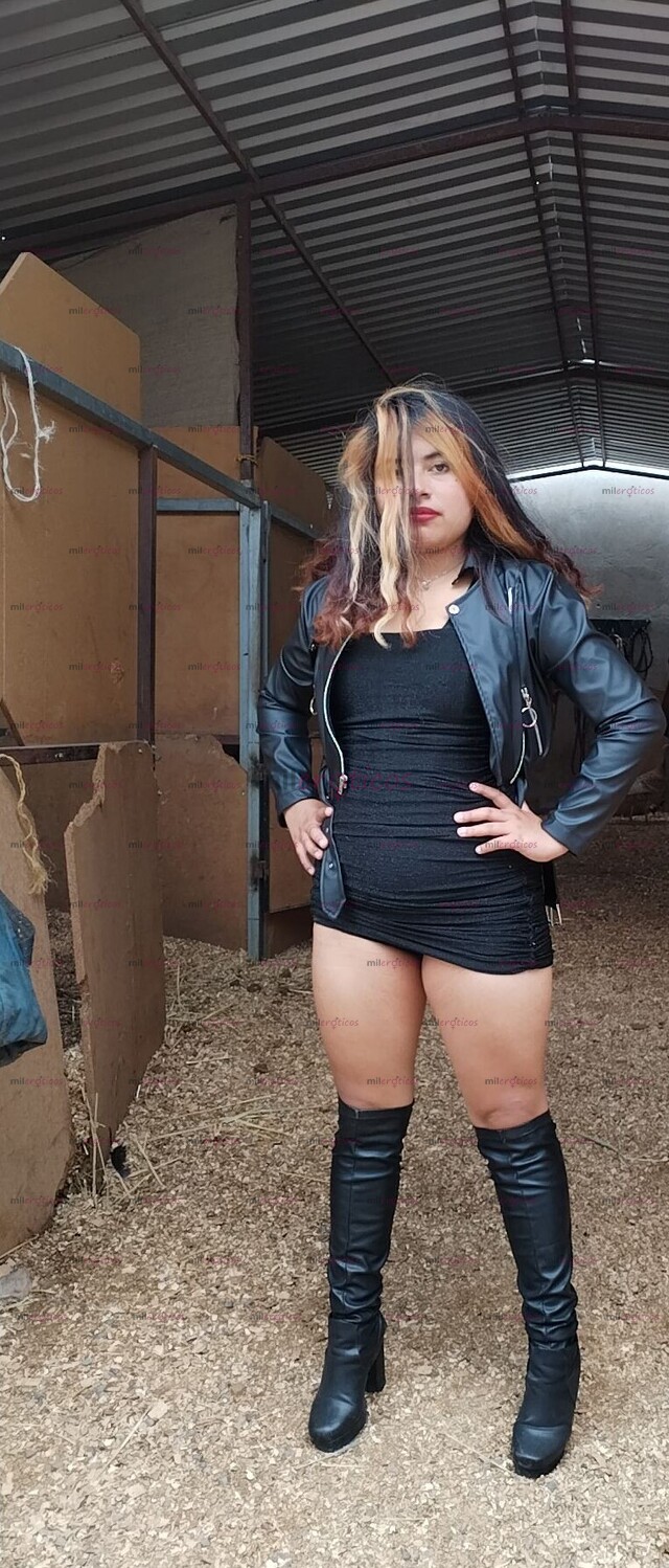 FOTOS DE , LA MUSA EN LA CAMA SEXY Y SÚPER CALIENTE
