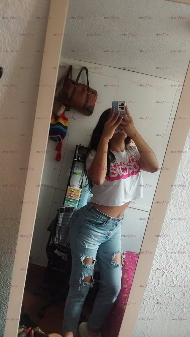 FOTOS DE CHICA TRANS CARIÑOSA,JUGUETONA Y ARDIENTE CON GANAS DE MUCHA DIVERSIÓN...