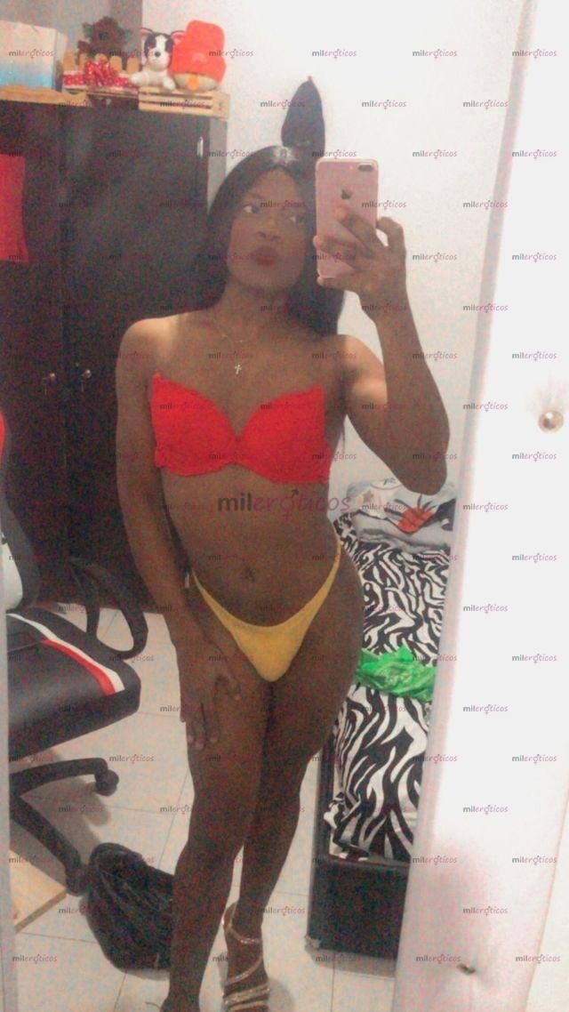 FOTOS DE NUEVA MORENA COMPLACIENTE Y MIMADORA JUEGO CON TU VERGA