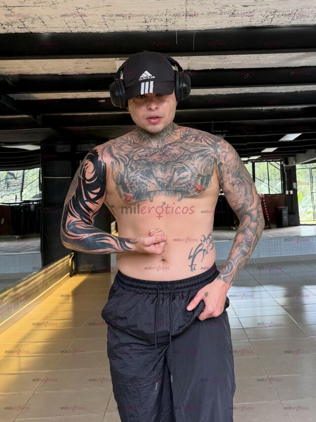 FOTOS DE ACOMPAÑANTE MASCULINO DISCRETO PASIVO Y VENTA DE CONTENIDO