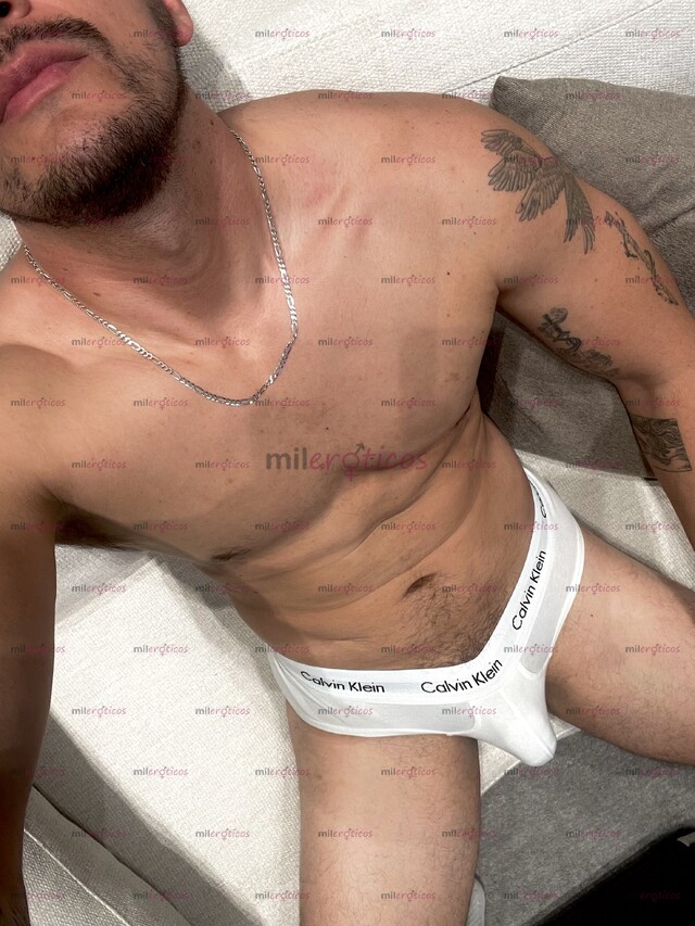 FOTOS DE ACTIVO, ALTO, MORBOSO CALIENTE, CON GANAS DE DILATARLE EL CULO A PUNTA DE LENGUA