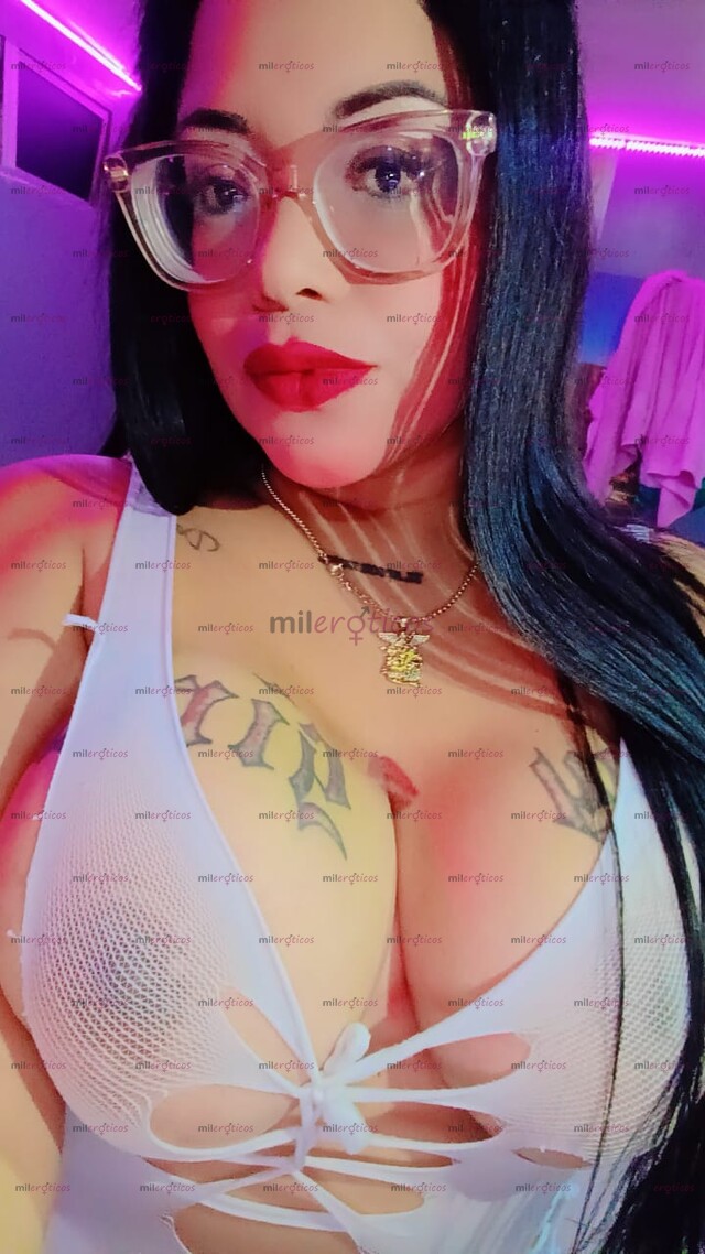 FOTOS DE TU POTRA CON TODO GRANDE MEGA CULO DE INFARTO TODO PARA TI