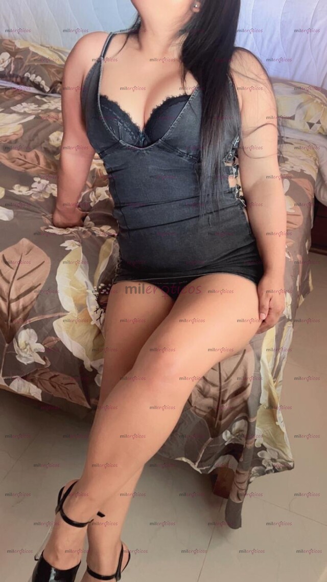 FOTOS DE MONSE...RICA Y HERMOSA JOVENCITA TORNEADITA CON UNA RICA COLITA APRETADITA