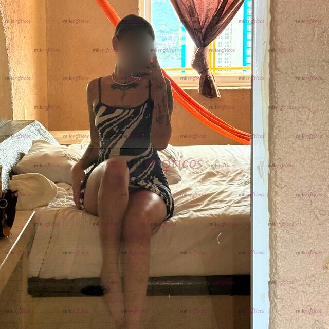 FOTOS DE UNA DIOSA EN LA CAMA , PLACER ABSOLUTO, JOVEN Y APRETADITA.