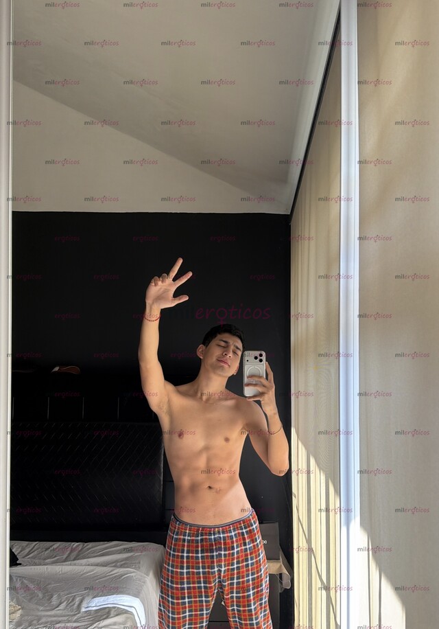 FOTOS DE CHICO TWINK 20 CM. ACTIVO O PASIVO. DISPONIBLE CON LUGAR.