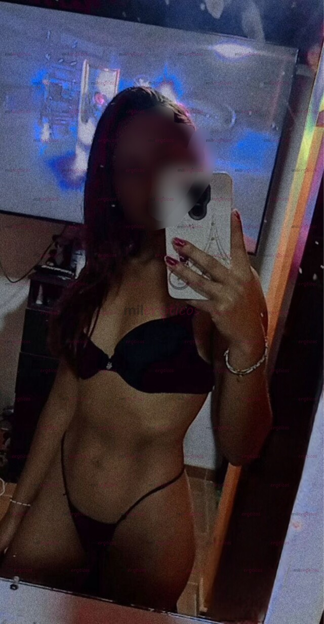 FOTOS DE FLACA HERMOSA CON CUERPO NATURAL COMPLACIENTE