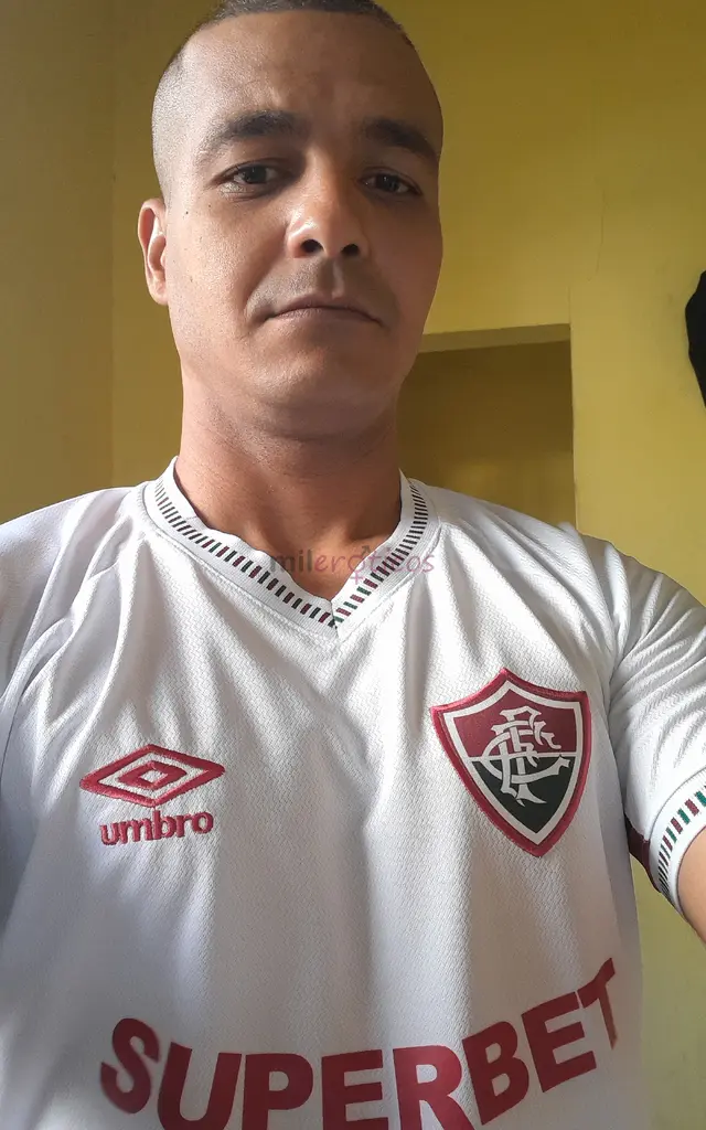 Femeas acima dos 18 todas as idades chega de homem com nojinho de chupar banho de lingua satisfatorio completo e inesquecivel beijo grego demorado qua...
