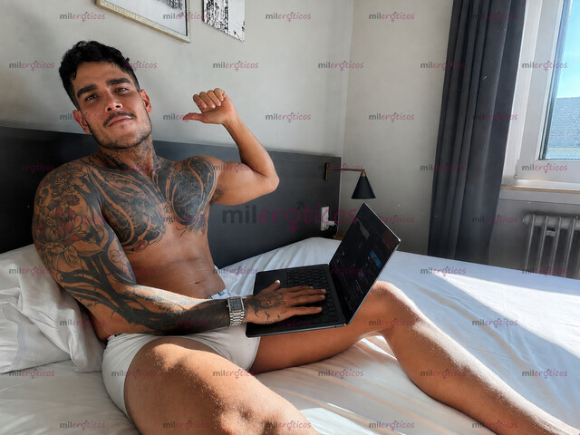 FOTOS DE DISFRUTA DE UN MACHO COLOMBIANO VERGON DISCRETO