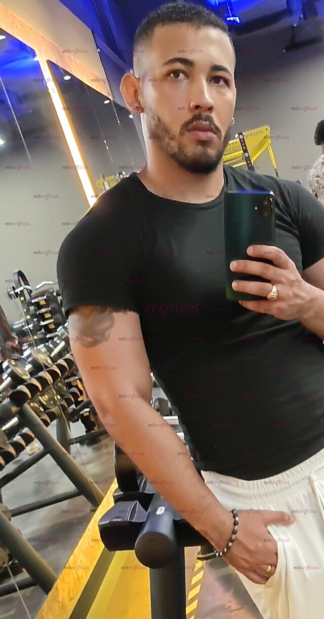 FOTOS DE CUBANO ACTIVO Y MORBOSO CON EL MEJOR CONTENIDO CASERO DE LAS REDES