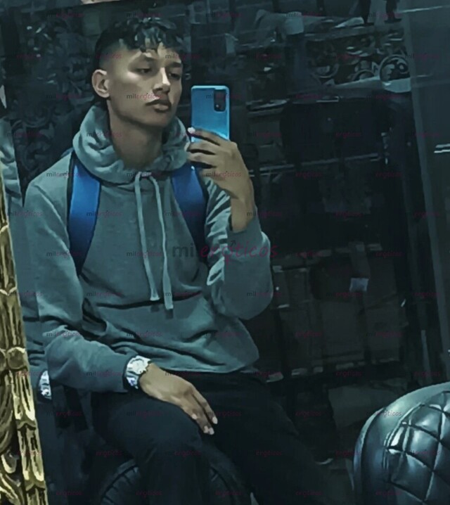 FOTOS DE JOVEN BARBERO A DOMICILIO HOT ACTIVO 22 AÑOS