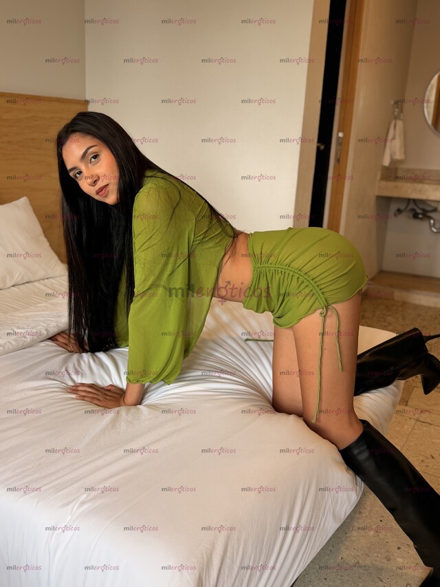 FOTOS DE MORENA CANDENTE DELGADITA CURVAS NATURALES Y ESTRECHITAS Y MUY CALIENTE