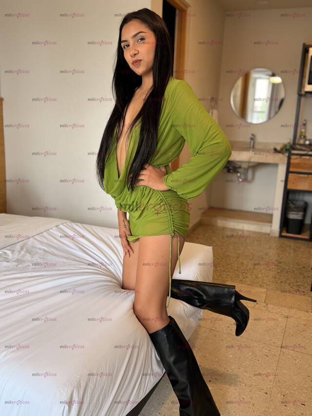 FOTOS DE MORENA CANDENTE DELGADITA CURVAS NATURALES Y ESTRECHITAS Y MUY CALIENTE