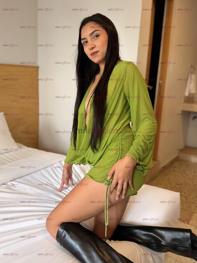 FOTOS DE MORENA CANDENTE DELGADITA CURVAS NATURALES Y ESTRECHITAS Y MUY CALIENTE
