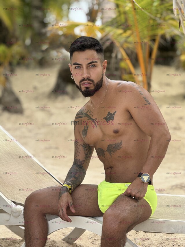 FOTOS DE MACHO ACTIVO Y TATUADO , MUY CALIENTE LISTO PARA TI