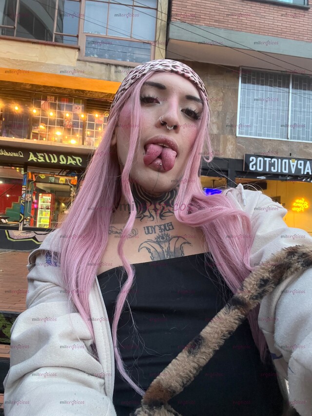 FOTOS DE TRANS TATUADA, VERSÁTIL, COMPLACIENTE, DOTADA Y DOMINANTE