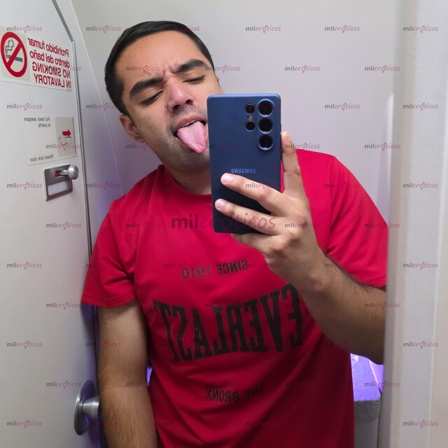FOTOS DE CHICO ACTIVO GUAPO Y CARISMATICO DISPONIBLE PARA TI