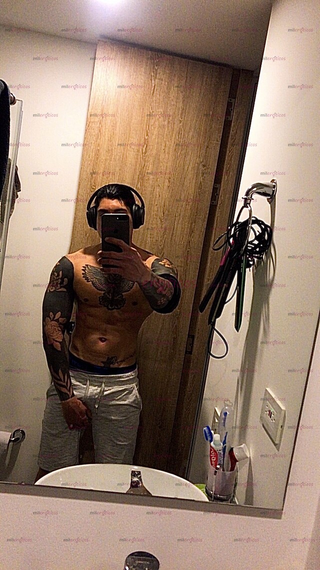 FOTOS DE TATUADO HETERO ACTIVO VENTA DE CONTENIDO VIDEO LLAMADA