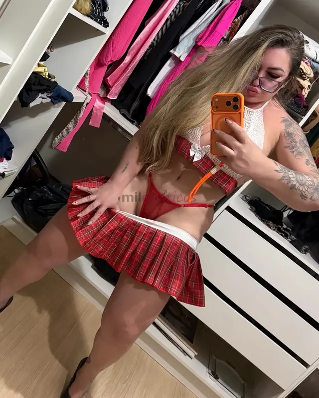 Ola venha gozar comigo ter a melhor experiencia na chamada minhas chamadas mostro o rosto converso com o cliente bem gostoso e uso brinquedinhos adoro...