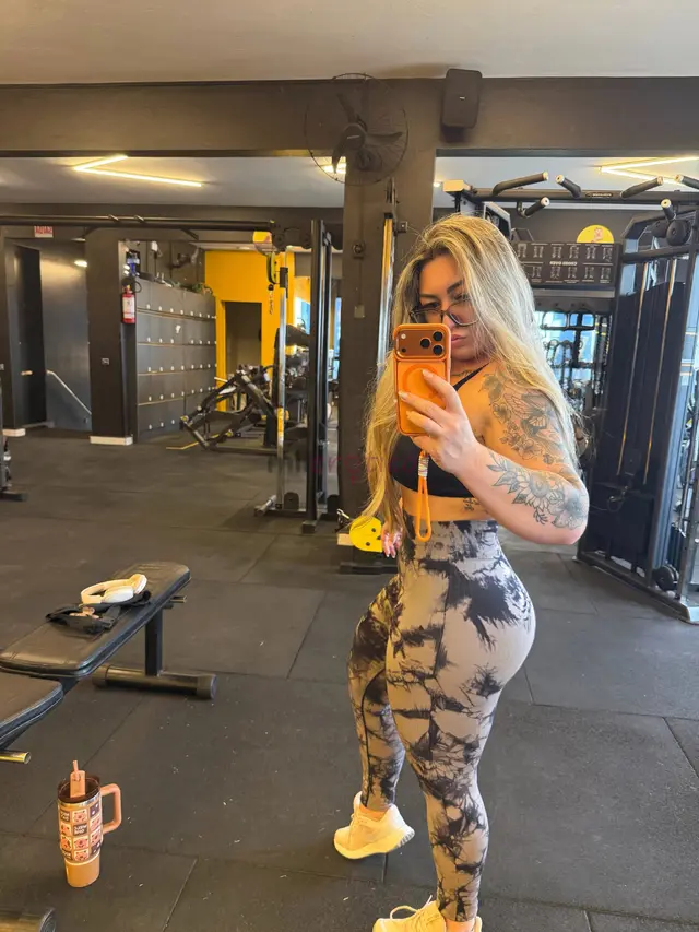 Ola venha gozar comigo ter a melhor experiencia na chamada minhas chamadas mostro o rosto converso com o cliente bem gostoso e uso brinquedinhos adoro...