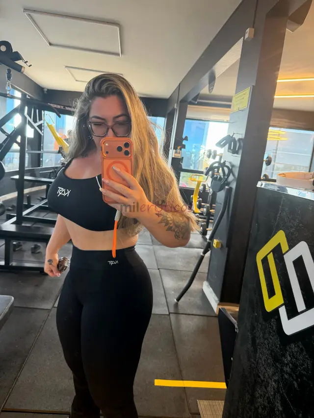 Damos um casal bem safados que adora transar na frente de uma camera venha gozar de momentos maravilhosos com a gente fazemos posicoes sem camisinha p...