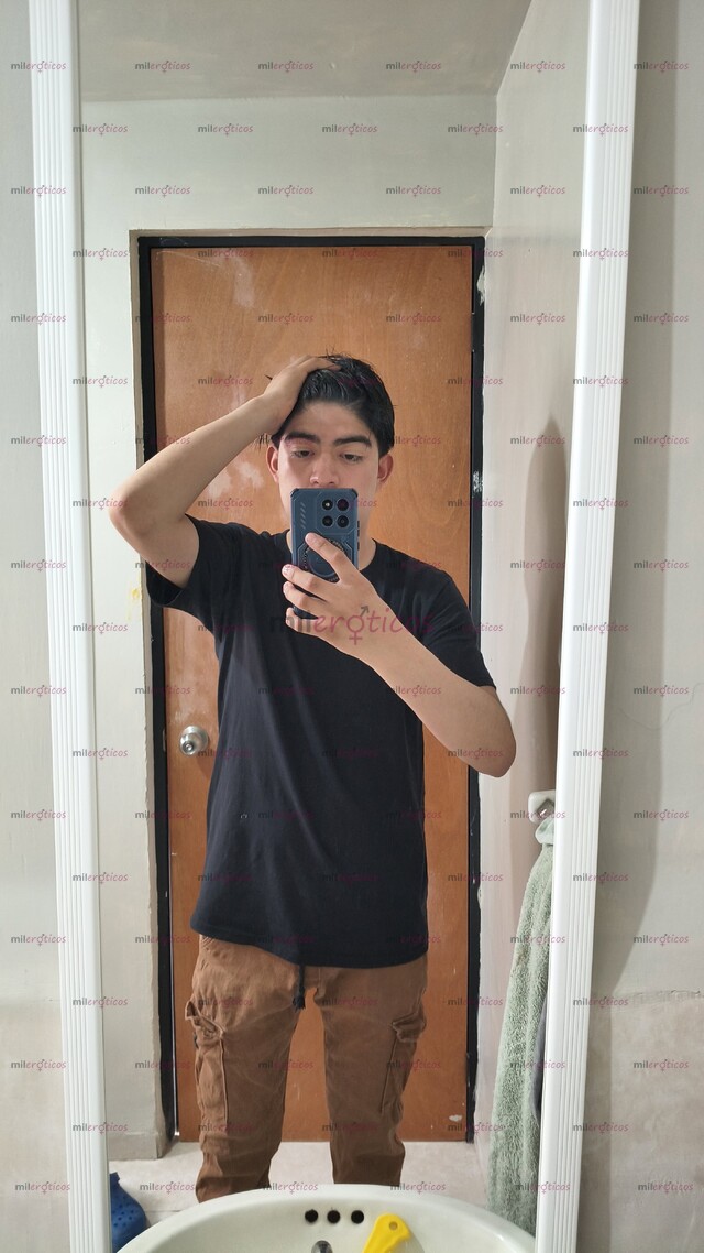 FOTOS DE NUEVO EN SERVICIO PARA HOMBRES CHICO DE 20 AÑOS AMABLE Y CACHONDO