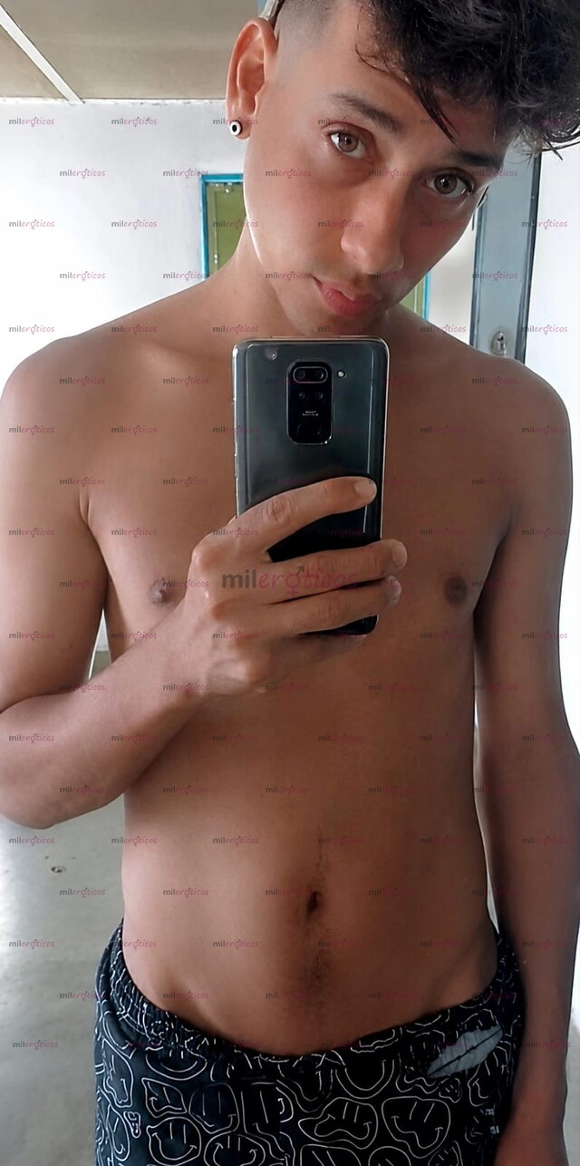 FOTOS DE VERSÁTIL FLACO, ALTO A TUS DISPOSICIÓN, MORBOSO Y FETICHISTA