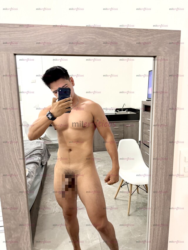 FOTOS DE HOLA SOY TOMÁS VATO DE GYM SOLO ACT Y VERGON GRUESO .