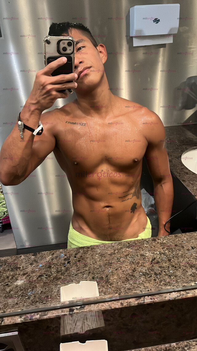 FOTOS DE JOVEN ATLÉTICO MORENO DISCRETO MUY MORBOSO
