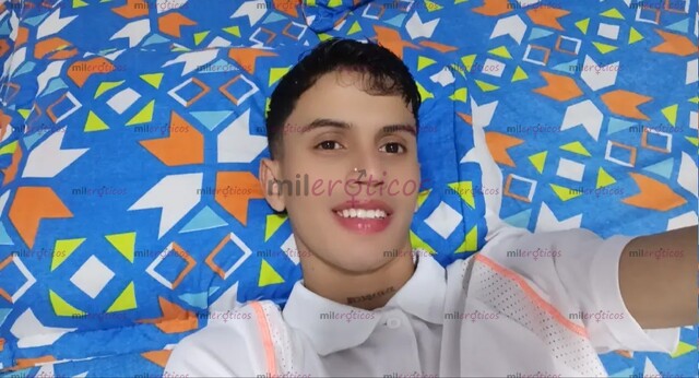 FOTOS DE SOY UN CHICO NUEVO EN ESTA APP SOY MUY PASIVO Y ME ENCANTARÍA TENER UNA NOCHE