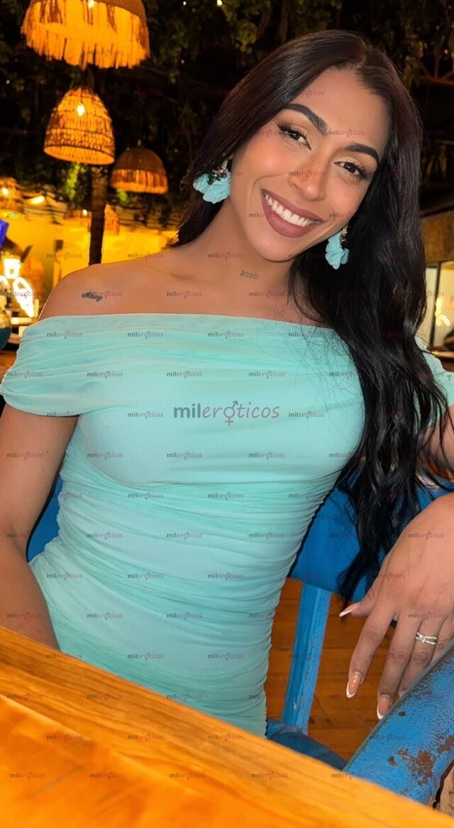 FOTOS DE FEMINIDAD, PIEL MORENA Y MUY DOTADA, SIN DUDA ALGUNA TU MEJOR OPCIÓN