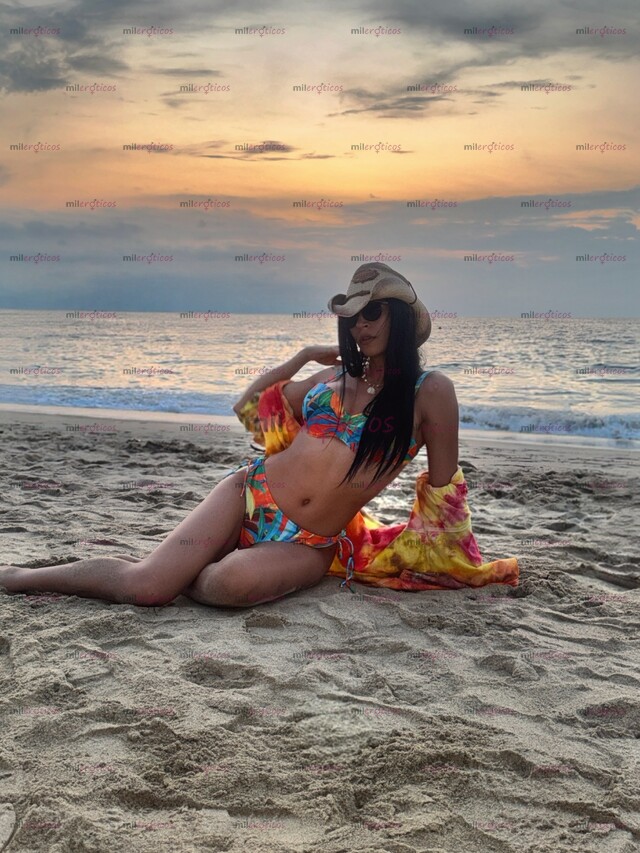 FOTOS DE FEMINIDAD, PIEL MORENA Y MUY DOTADA, SIN DUDA ALGUNA TU MEJOR OPCIÓN