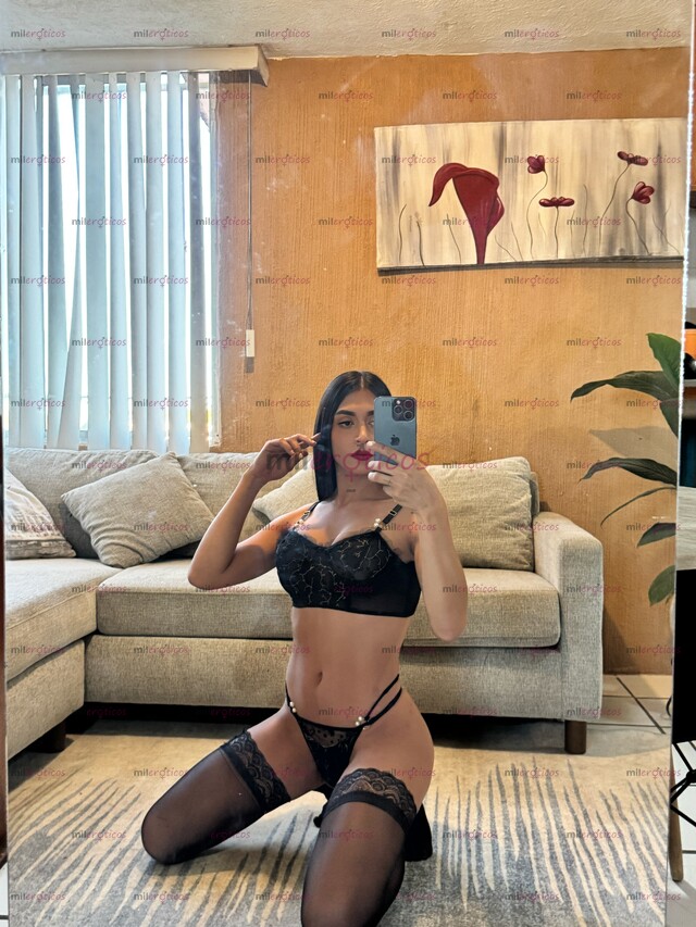 FOTOS DE FEMINIDAD, PIEL MORENA Y MUY DOTADA, SIN DUDA ALGUNA TU MEJOR OPCIÓN