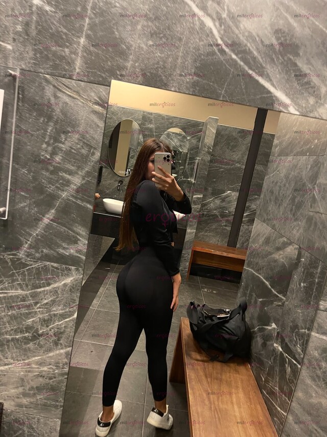 FOTOS DE DANIELA TAPATÍA, TRATÓ DE NOVIOS BESOS CARICIAS CACHONDEO Y MUCHO MÁS