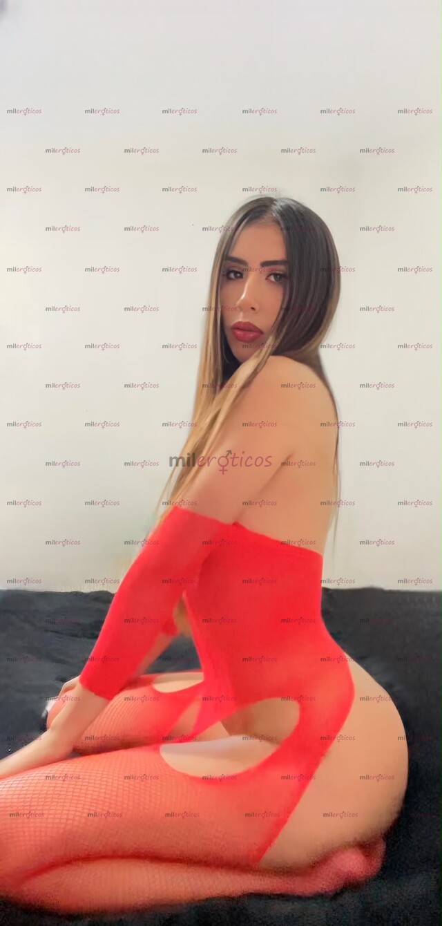 FOTOS DE DANIELA TAPATÍA, TRATÓ DE NOVIOS BESOS CARICIAS CACHONDEO Y MUCHO MÁS