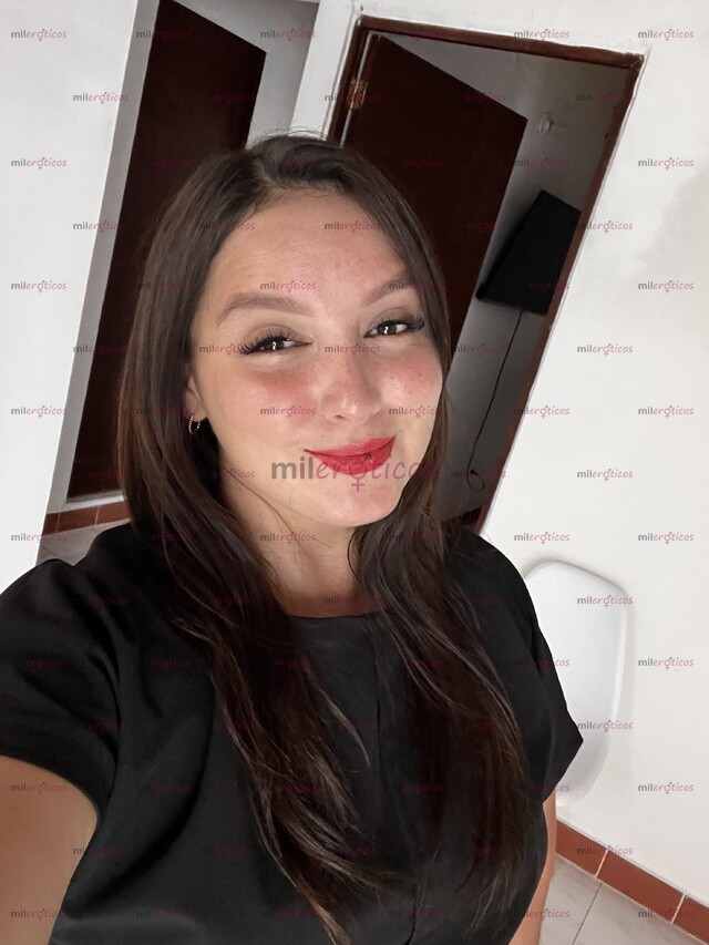 FOTOS DE SOY GÉNESIS, SOY TODO LO QUE BUSCAS PARA VIVIR UN MOMENTO EXPLOSIVO