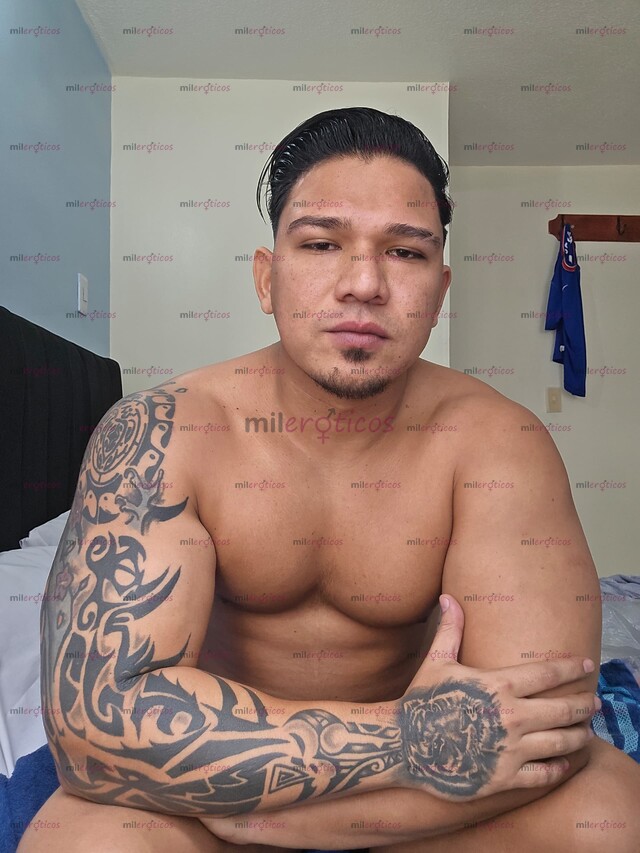 FOTOS DE SOY LO QUE TU CULO NECESITA, MACHO DOMINANTE