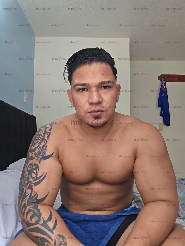 FOTOS DE SOY LO QUE TU CULO NECESITA, MACHO DOMINANTE