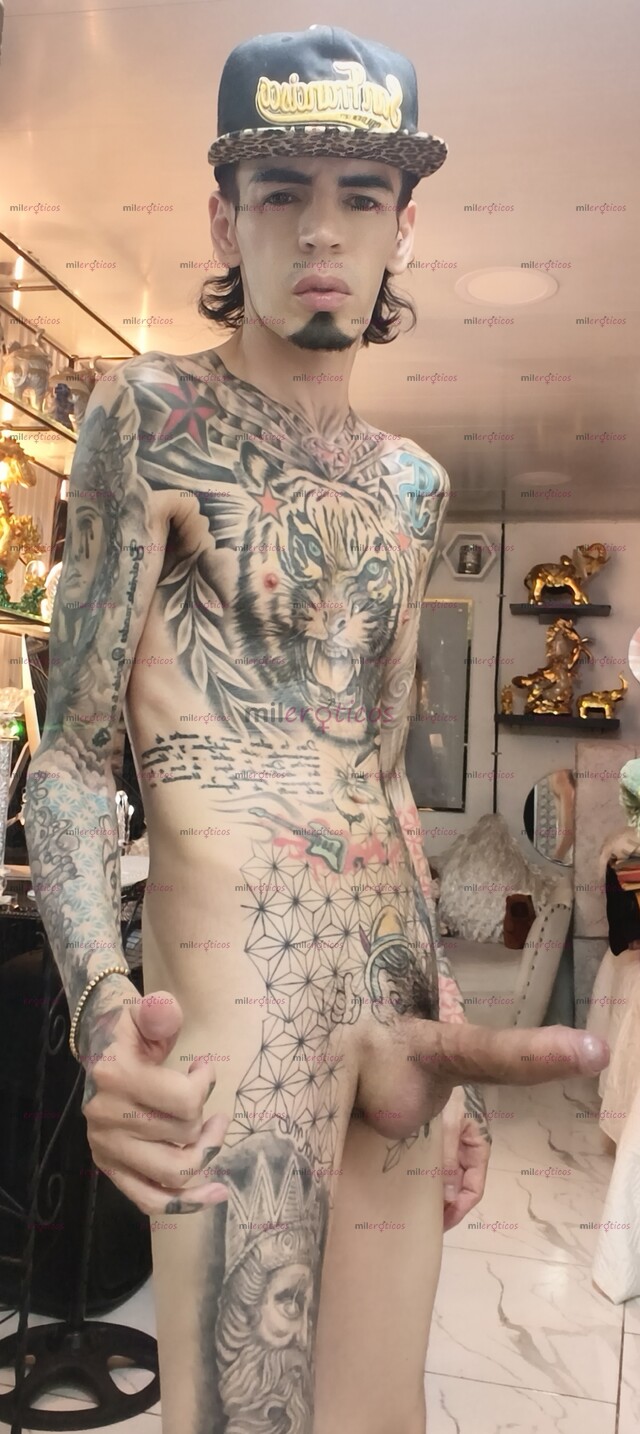 FOTOS DE FLACO SERIO VERGON ACTIVO TATUADO BLANCO SITIO