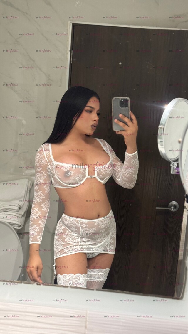 FOTOS DE JOVENCITA MERENA 1.70 ALTURA DE MODELO CON 19 CM DE VERGA