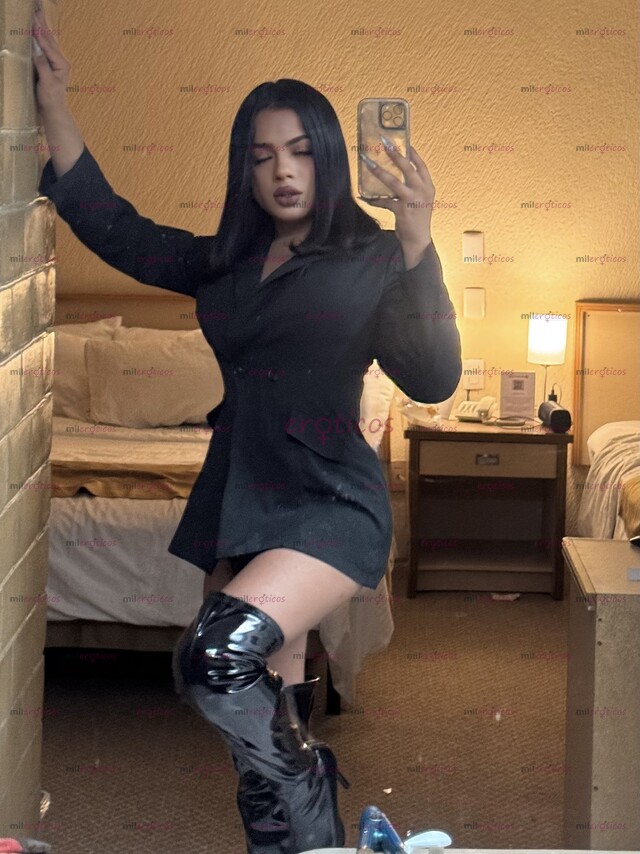 FOTOS DE JOVENCITA MERENA 1.70 ALTURA DE MODELO CON 19 CM DE VERGA