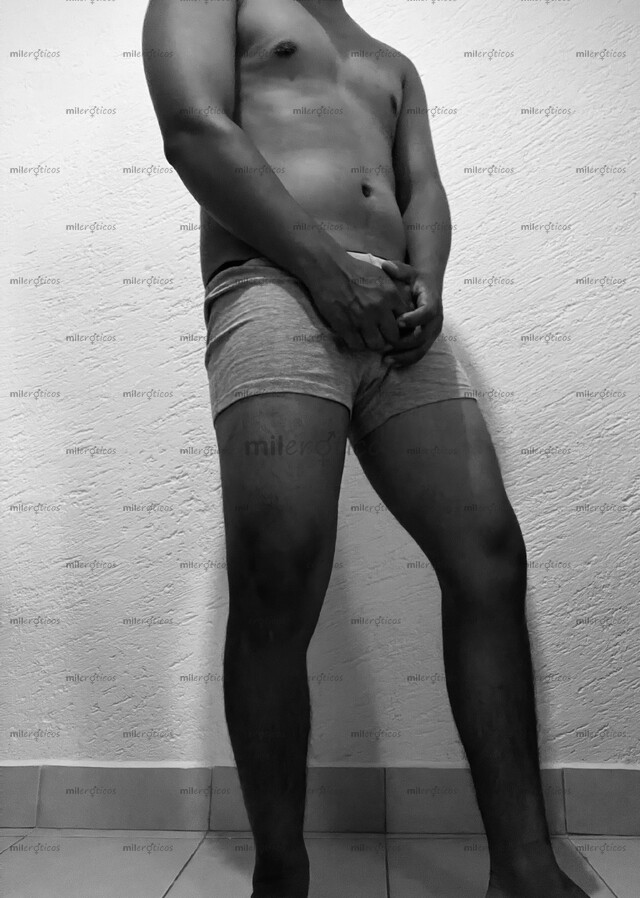 FOTOS DE JOVEN CON GANAS DE PASARLA BIEN Y SIN PRISAS