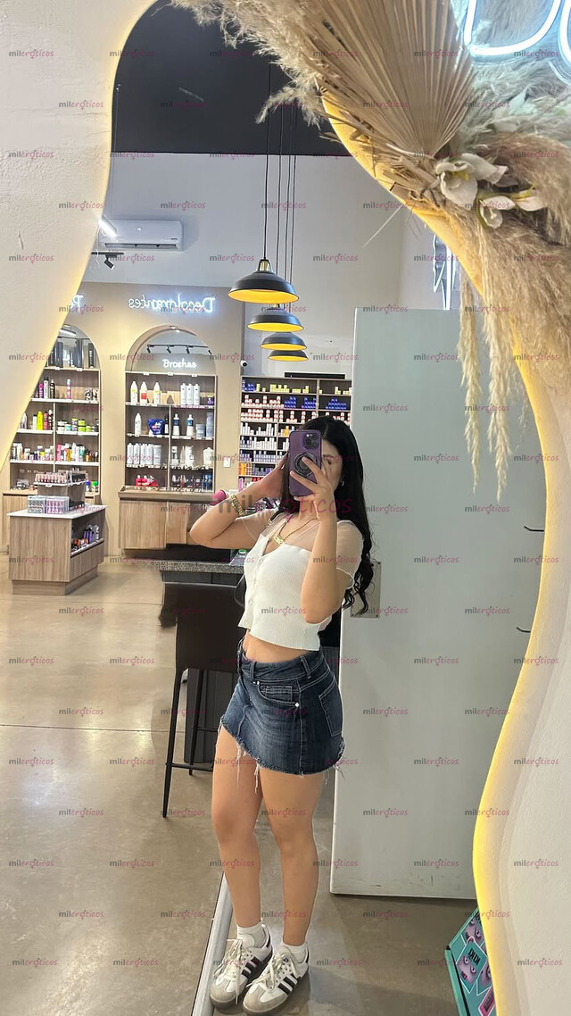 FOTOS DE HOLA AMOR SOY ADRIANA, UNA NIÑA DE 24 AÑOS FRESITA VIP