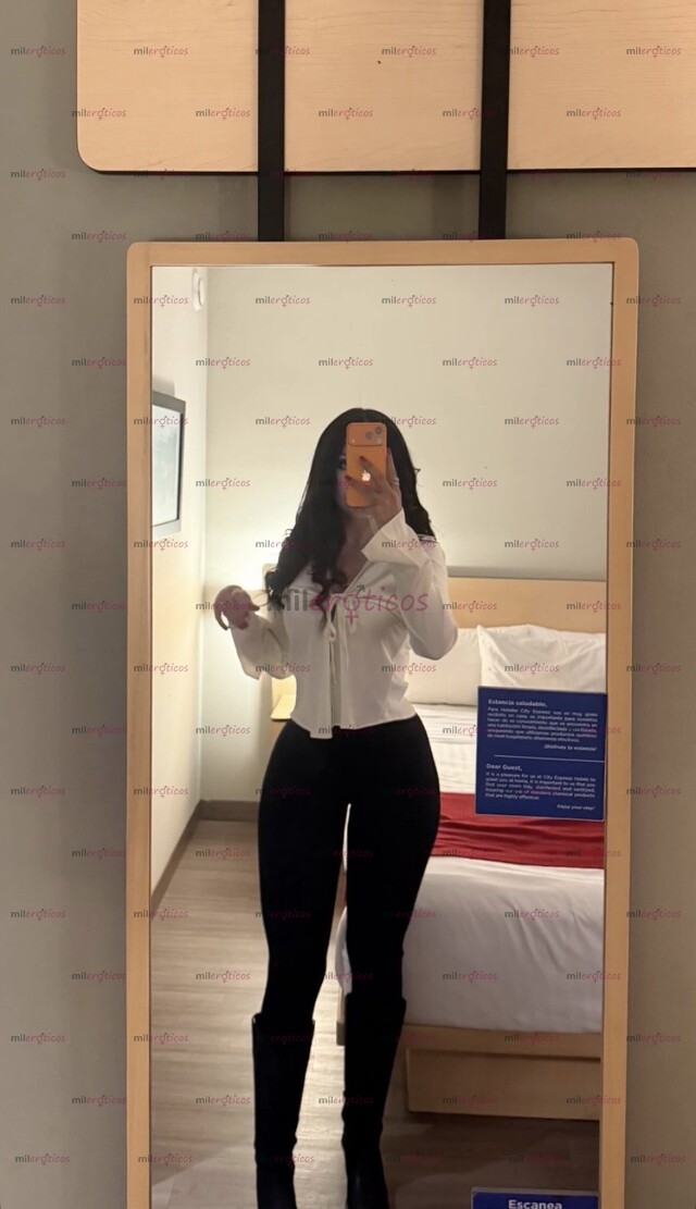 FOTOS DE HOLA AMOR SOY ADRIANA, UNA NIÑA DE 24 AÑOS FRESITA VIP