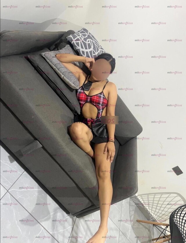 FOTOS DE LAILA UNA MORENITA HERMOSA INICIANDO CÓMO SCORT