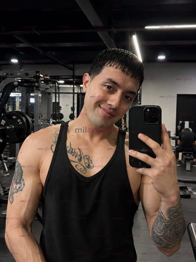 FOTOS DE UNIVERSITARIO GAY, 24 AÑOS VERGON LECHERO BISEXUAL