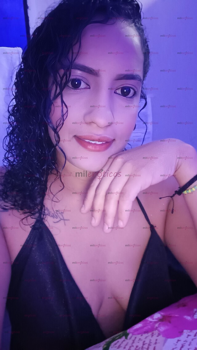 FOTOS DE MORENA HERMOSA CRESPA JUGUETONA ME GUSTAN LOS PENES GRANDES RICOS
