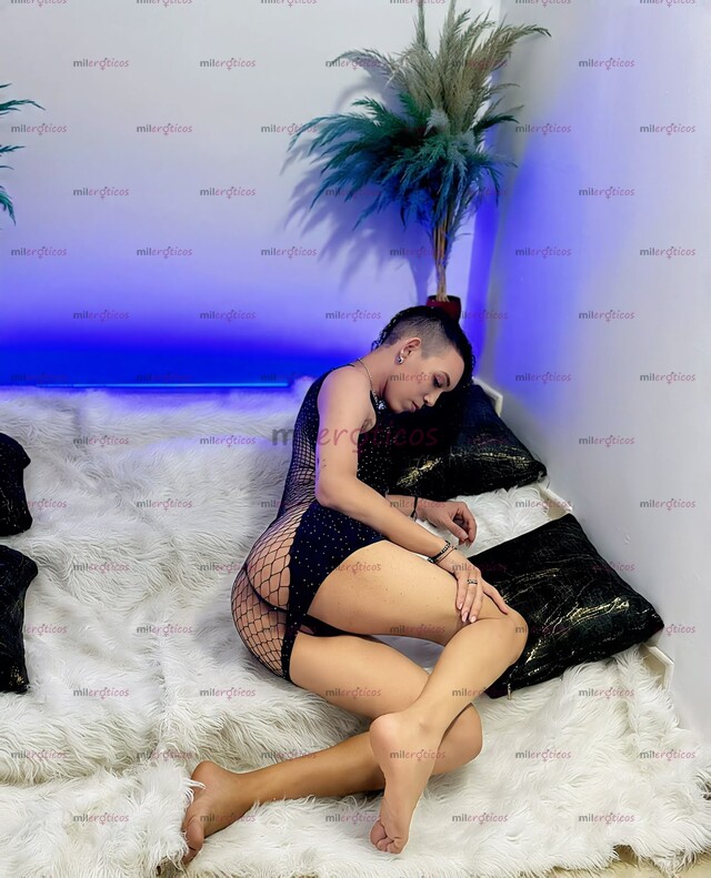 FOTOS DE APRETADITA JUGOSA PARA QUE TU VERGA RESBALE BIEN RICO DENTRO DE MI