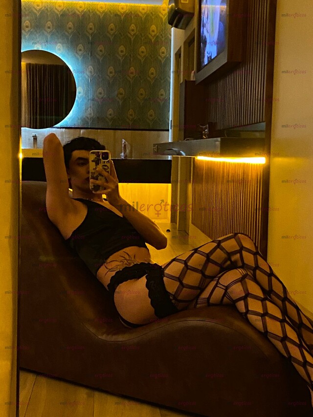 FOTOS DE DELICIOSO JOVENCITO DE 19 AÑOS DISPONIBLE PARA TI